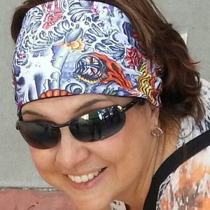 Meet your Posher, Dee